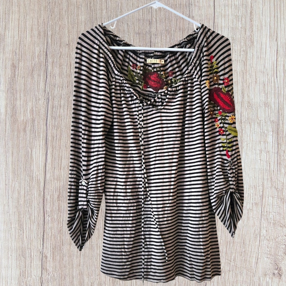 Caite Striped Top Black & Gray w Red Floral Embroidery Casual Boho Relax Fit / M - Picture 11 of 11